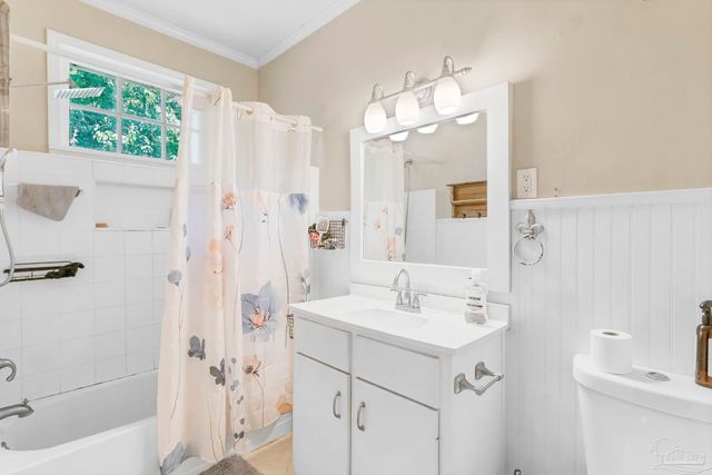 215 E Pine St, Atmore, AL 36502