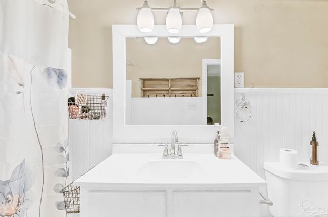 215 E Pine St, Atmore, AL 36502