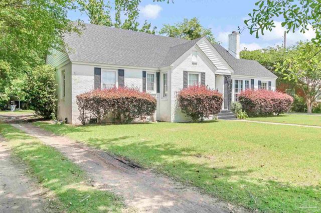 215 E Pine St, Atmore, AL 36502