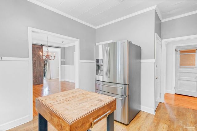 215 E Pine St, Atmore, AL 36502