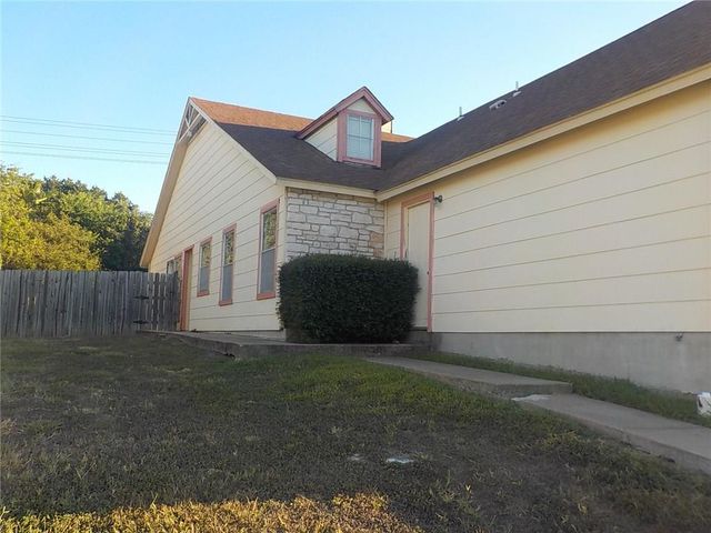 523 Cutty TRL A, Lakeway, TX 78734