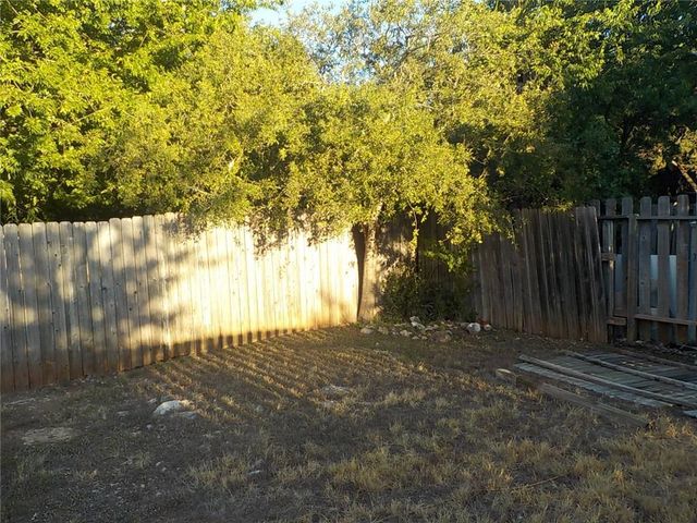523 Cutty TRL A, Lakeway, TX 78734