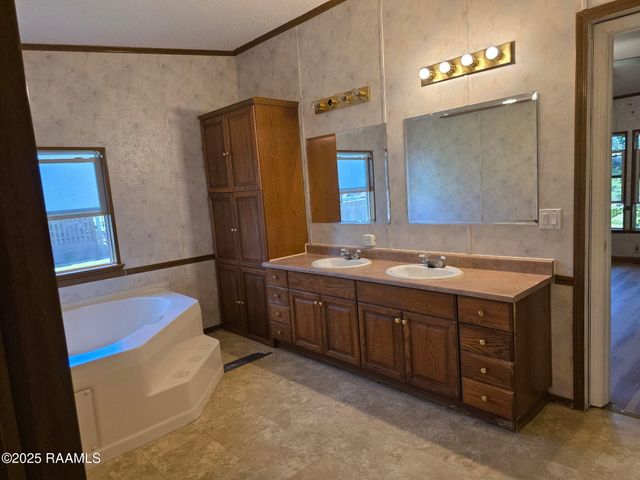 105 Tesa Drive, Scott, LA 70583