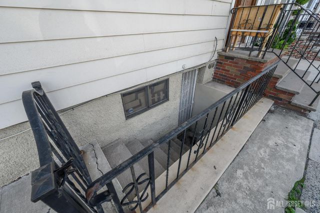94 Van Buren Street, Newark, NJ 07105