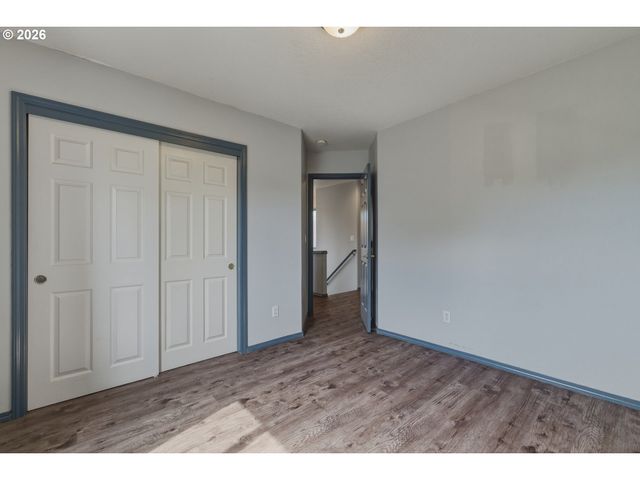 1818 Ne BLUE HERON Dr, Portland, OR 97211