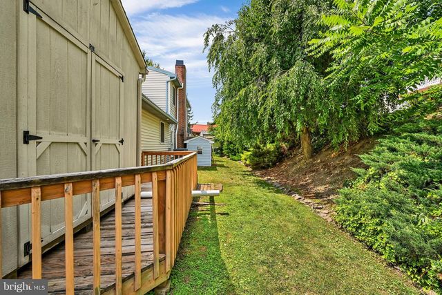 218 MASON DR, Ephrata, PA 17522