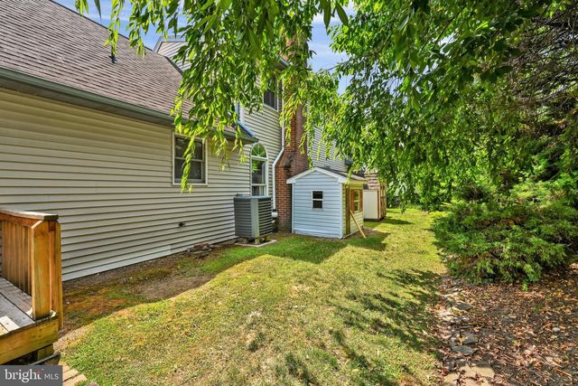 218 MASON DR, Ephrata, PA 17522