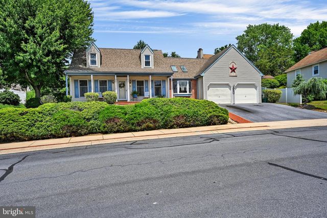 218 MASON DR, Ephrata, PA 17522