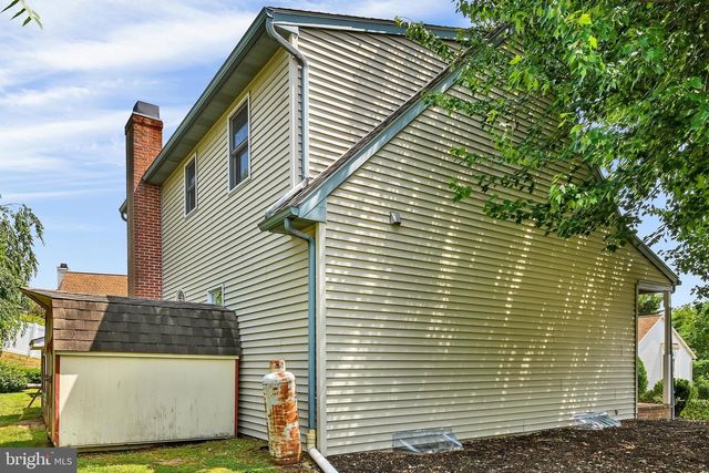 218 MASON DR, Ephrata, PA 17522