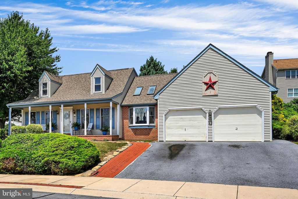 218 MASON DR, Ephrata, PA 17522