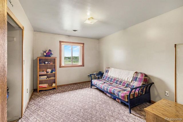 6095 S Sheridan Avenue, Durand, MI 48429