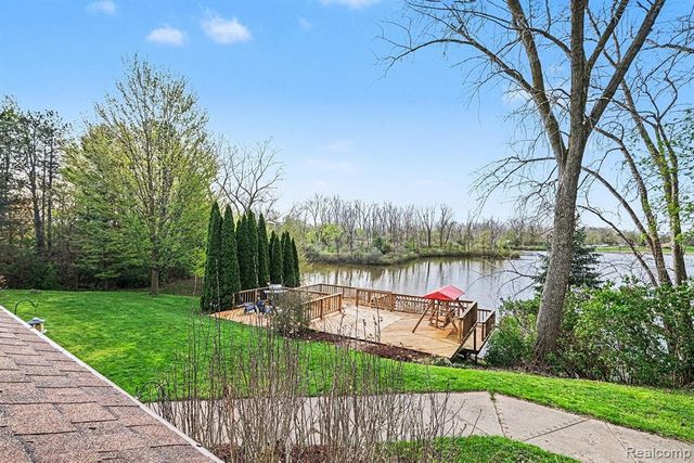 6095 S Sheridan Avenue, Durand, MI 48429