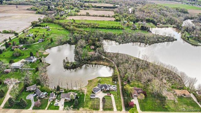 6095 S Sheridan Avenue, Durand, MI 48429