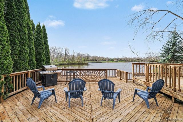 6095 S Sheridan Avenue, Durand, MI 48429