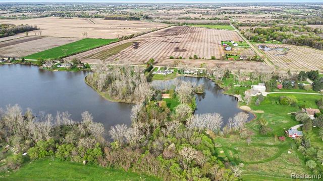 6095 S Sheridan Avenue, Durand, MI 48429