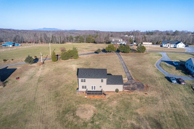 2683 Five Forks RD, Bedford, VA 24523