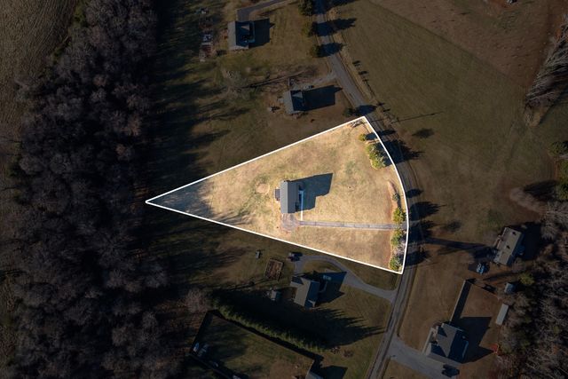 2683 Five Forks RD, Bedford, VA 24523