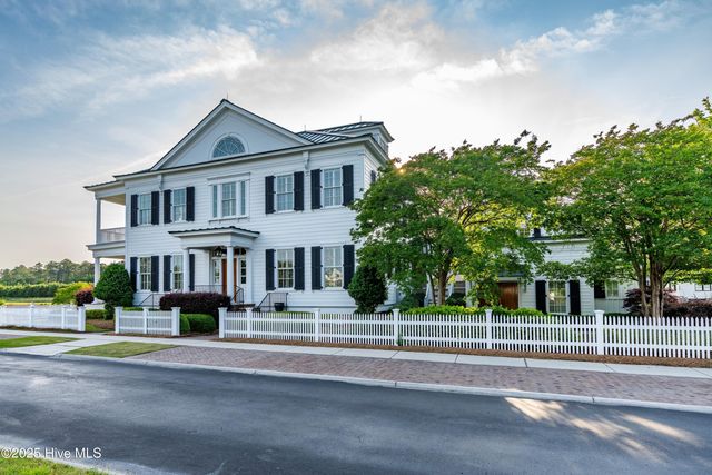 588 E Harborside Road, Oriental, NC 28571