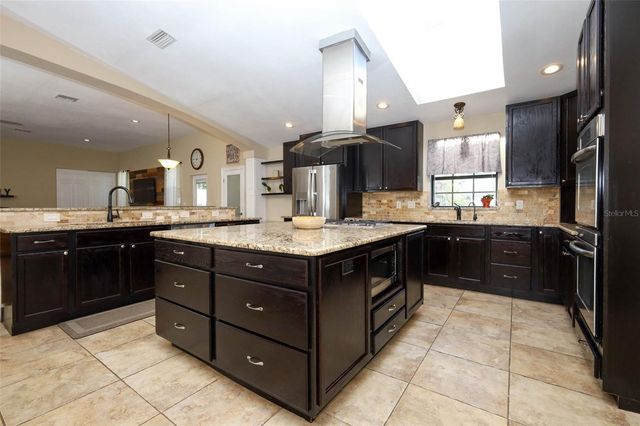 615 CITRUS AVENUE, Oviedo, FL 32765