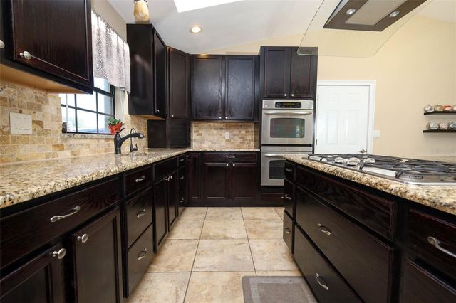 615 CITRUS AVENUE, Oviedo, FL 32765