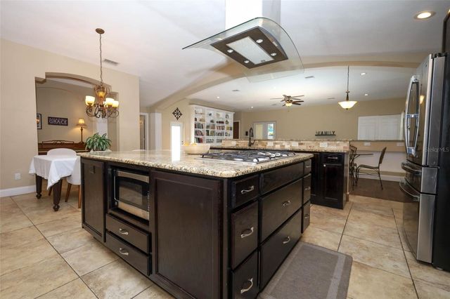 615 CITRUS AVENUE, Oviedo, FL 32765