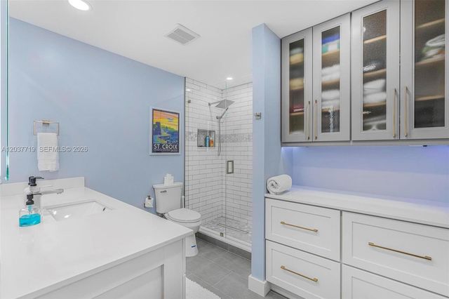8770 Azalea Ct 203, Tamarac, FL 33321
