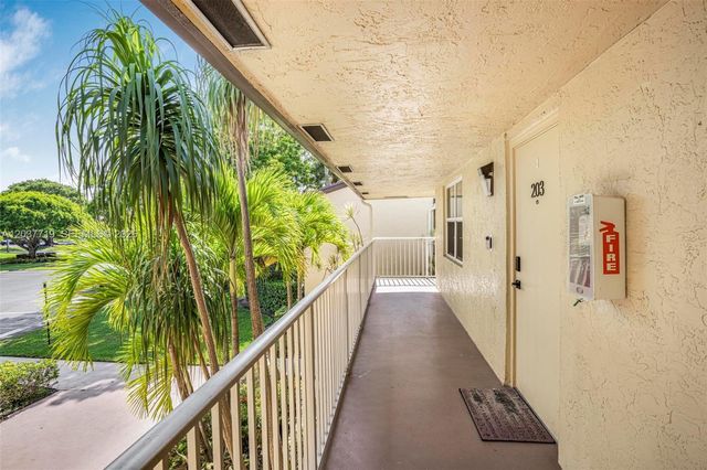 8770 Azalea Ct 203, Tamarac, FL 33321