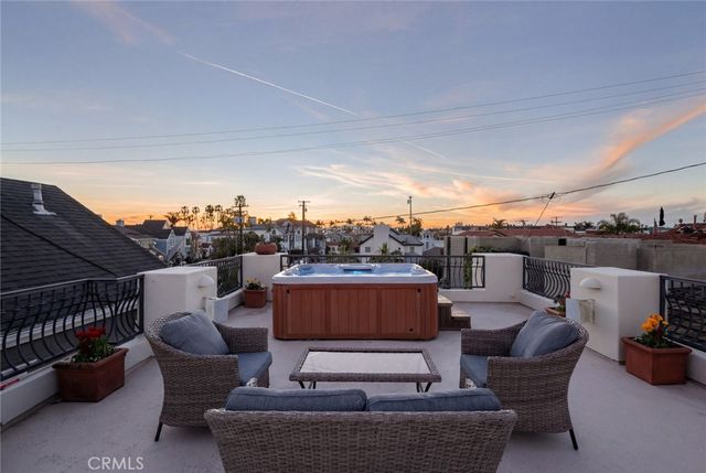 162 Rivo Alto Canal, Long Beach, CA 90803