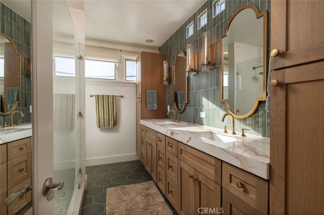 162 Rivo Alto Canal, Long Beach, CA 90803