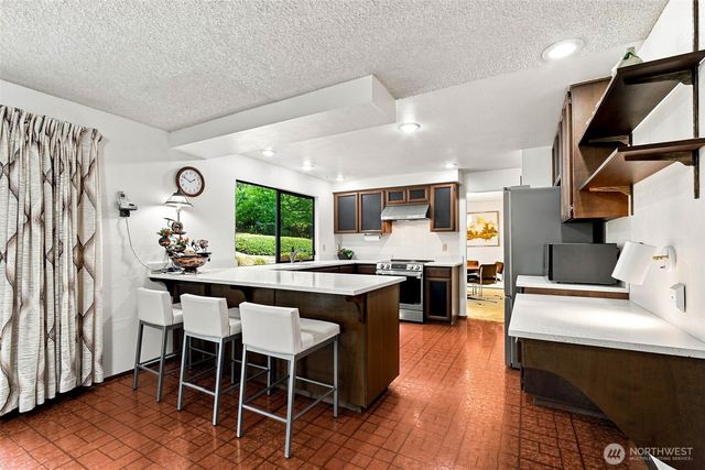 26340 SE 158 Street, Issaquah, WA 98027