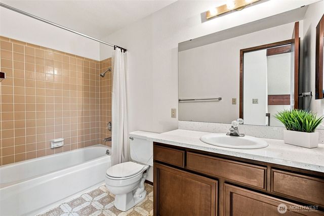 26340 SE 158 Street, Issaquah, WA 98027