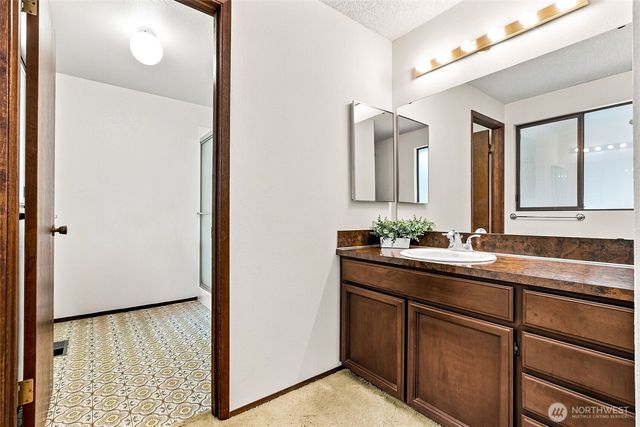 26340 SE 158 Street, Issaquah, WA 98027
