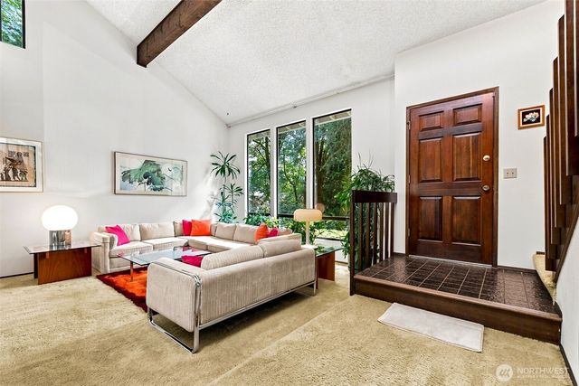 26340 SE 158 Street, Issaquah, WA 98027