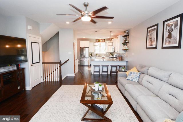 326 W HAMLIN AVE, Telford, PA 18969