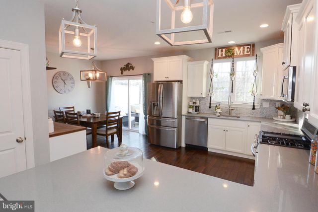 326 W HAMLIN AVE, Telford, PA 18969