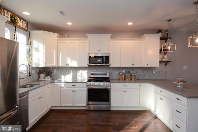 326 W HAMLIN AVE, Telford, PA 18969