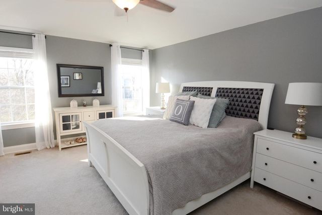 326 W HAMLIN AVE, Telford, PA 18969