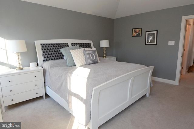 326 W HAMLIN AVE, Telford, PA 18969