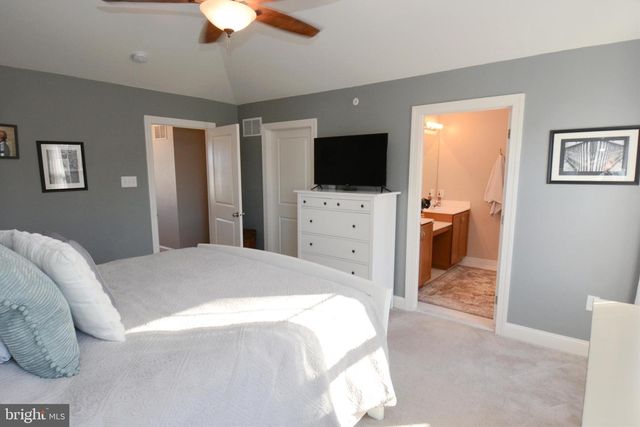 326 W HAMLIN AVE, Telford, PA 18969