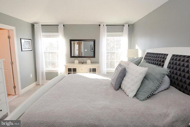 326 W HAMLIN AVE, Telford, PA 18969