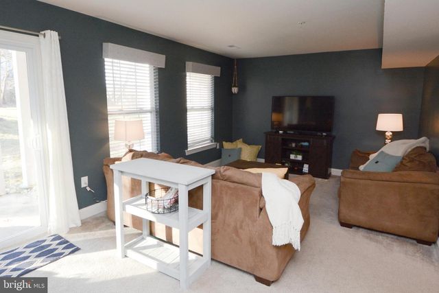 326 W HAMLIN AVE, Telford, PA 18969