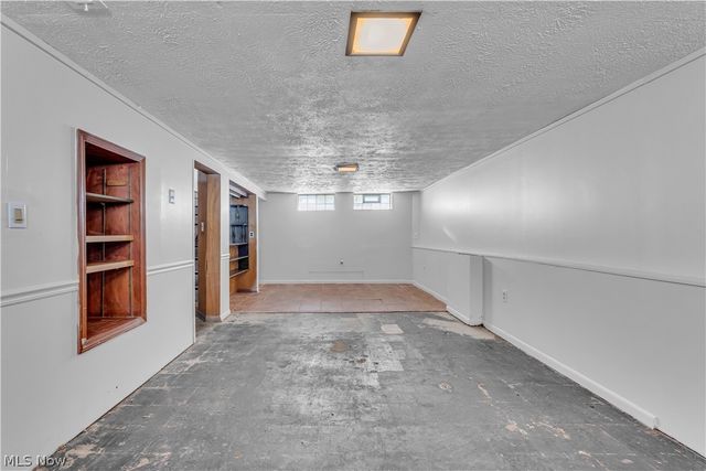 13702 Wainstead Avenue, Cleveland, OH 44111