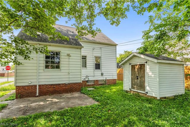 13702 Wainstead Avenue, Cleveland, OH 44111
