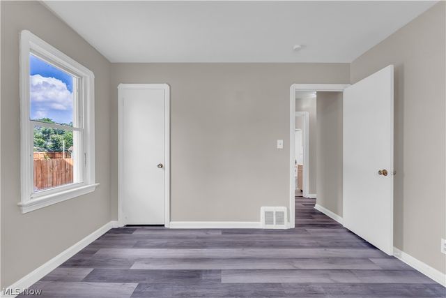 13702 Wainstead Avenue, Cleveland, OH 44111