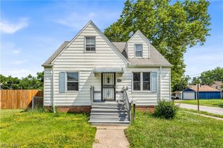 13702 Wainstead Avenue, Cleveland, OH 44111