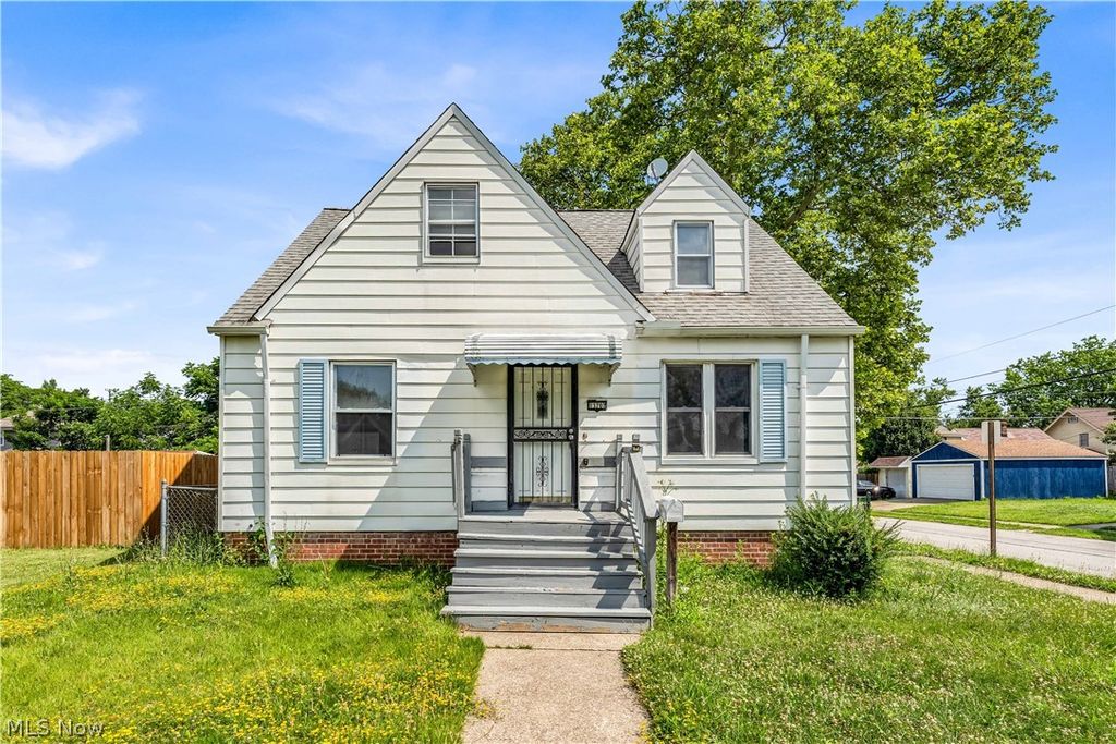13702 Wainstead Avenue, Cleveland, OH 44111