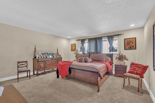 12812 E Stroud Avenue, Kingsburg, CA 93631