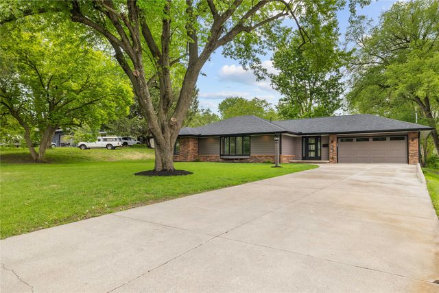 1214 19th Street, West Des Moines, IA 50265