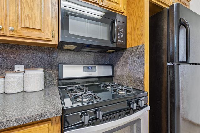 753 SW 4th Place, Moore, OK 73160