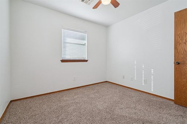 753 SW 4th Place, Moore, OK 73160